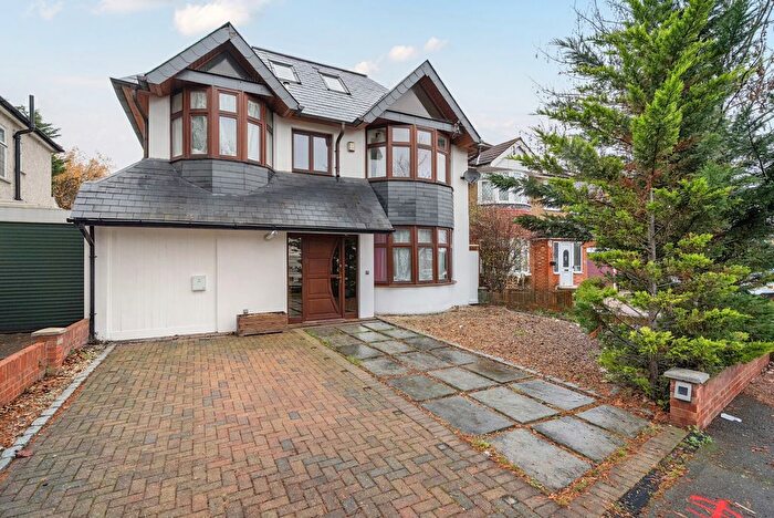 7 Bedroom Detached House For Sale In Collingwood Avenue, Tolworth, KT5