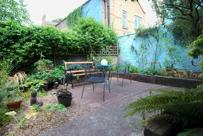 1 Bedroom Property To Rent In Herne Hill Road, London, SE24