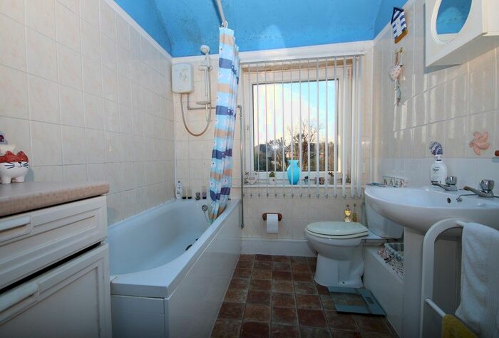 2 Bedroom Semi-Detached House For Sale In Roselea Drive, Crossens, Southport, PR9