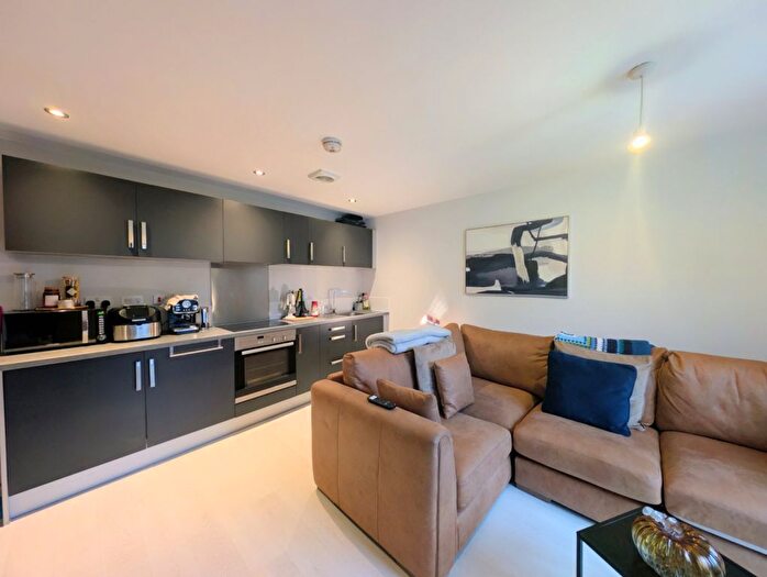 2 Bedroom Detached House To Rent In Carnforth Avenue, Wakefield, Uk, WF1