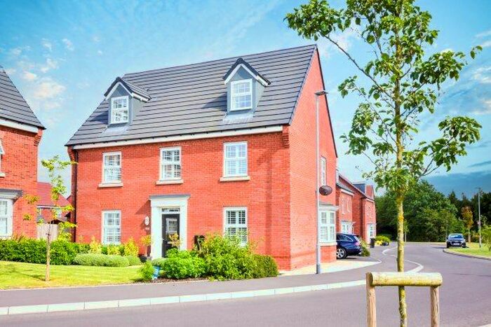 5 Bedroom Property To Rent In Taylor Way, Lichfield, WS13