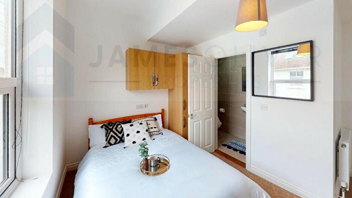 7 Bedroom Terraced House To Rent In Hudson Road, Portsmouth, Hampshire, PO5