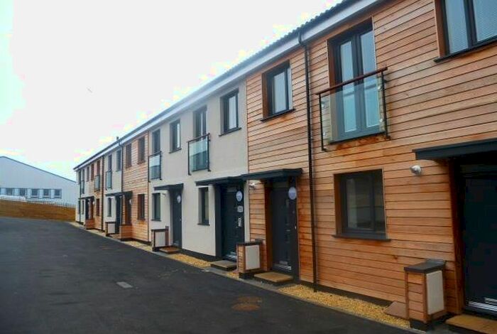 2 Bedroom Flat To Rent In Novers Hill Trading Estate, Bedminster, Bristol, BS3