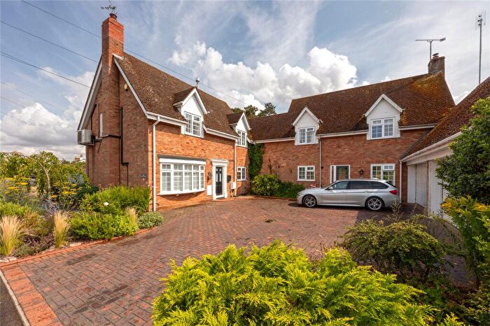 3 Bedroom Semi-Detached House For Sale In High Street, Clophill, Bedfordshire, MK45