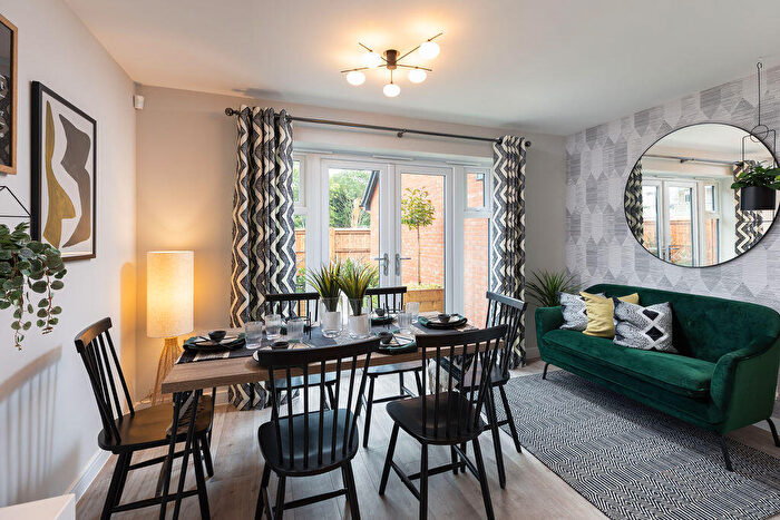 3 Bedroom End Of Terrace House For Sale In Dog Kennel Lane, Shirley, Solihull, B90