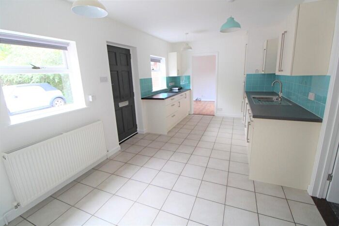 2 Bedroom Detached Bungalow To Rent In Lexden Road, Colchester, CO3
