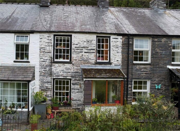 3 Bedroom Terraced House For Sale In Braich Goch Terrace, Corris, Machynlleth, Gwynedd, SY20
