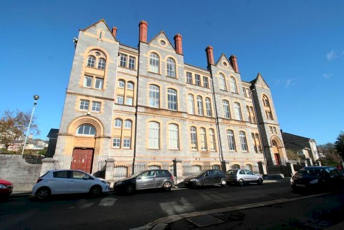 3 Bedroom Flat To Rent In Regent Street, Plymouth, PL4