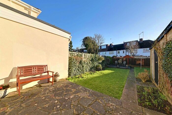 3 Bedroom Semi-Detached House To Rent In Lee Road, Mill Hill, NW7