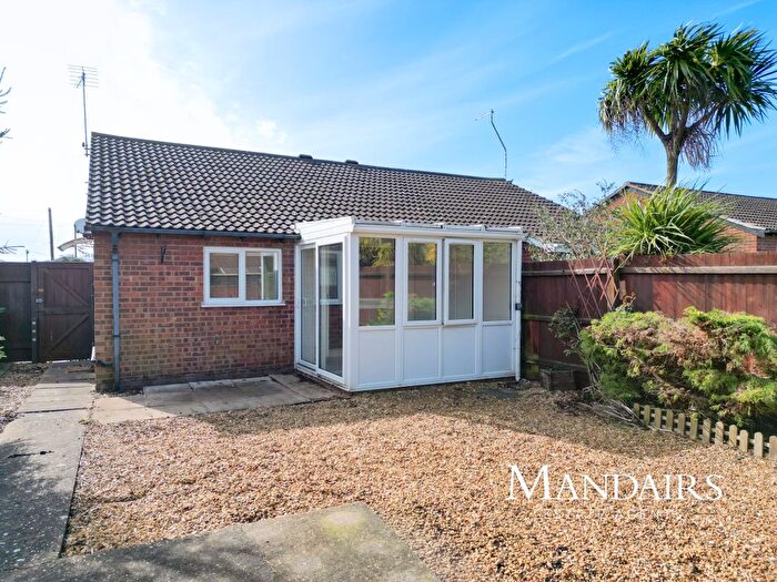 2 Bedroom Semi Detached Bungalow For Sale In Coneygree Road, Stanground, Peterborough, PE2