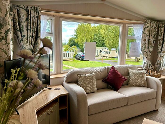 2 Bedroom Mobile/park Home For Sale In West Witton, Leyburn, DL8