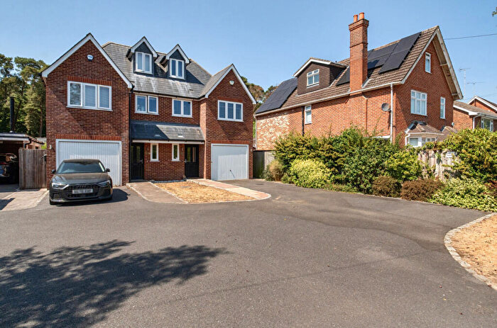 3 Bedroom Semi-Detached House For Sale In New Road, Ascot, Berkshire, SL5
