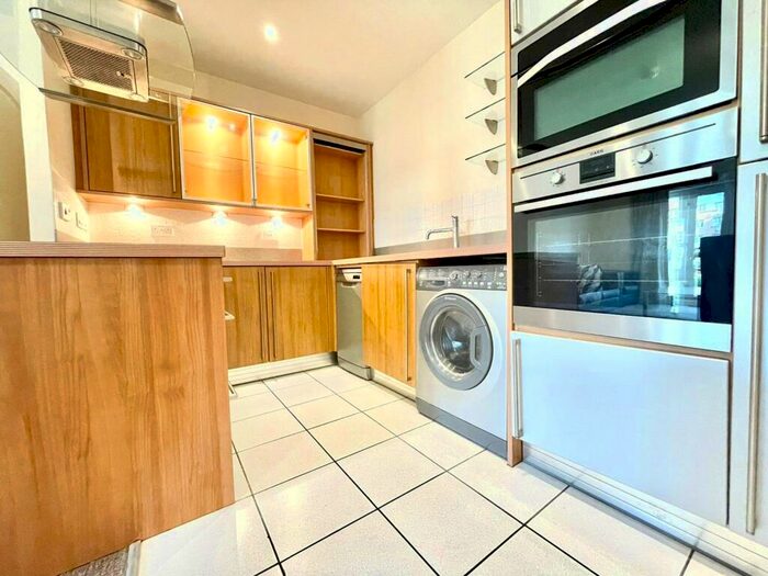 2 Bedroom Apartment To Rent In Luscinia View, Napier Road, Reading, Berkshire, RG1
