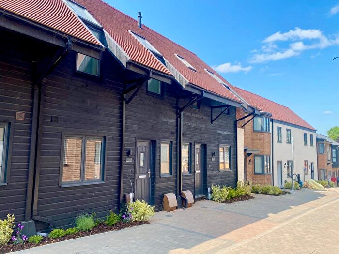 2 Bedroom House To Rent In Denmark Place, Tring, HP23