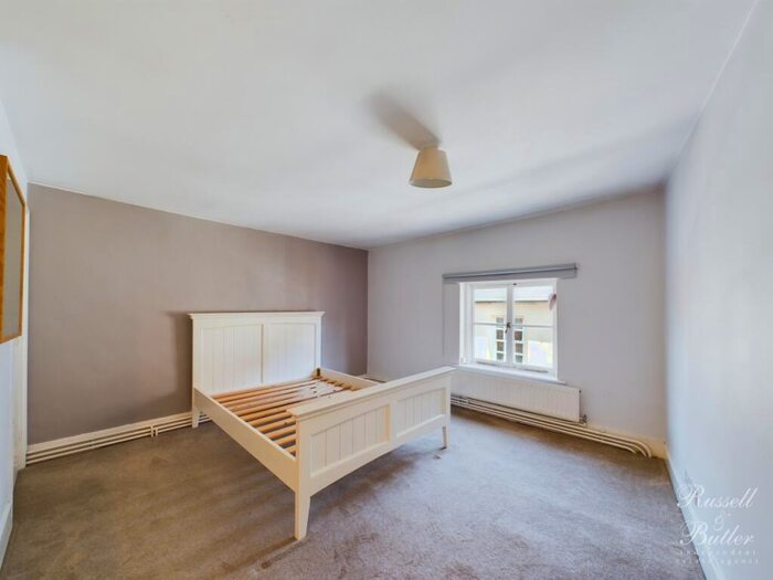 2 Bedroom Terraced House For Sale In Bristle Hill, Buckingham, MK18