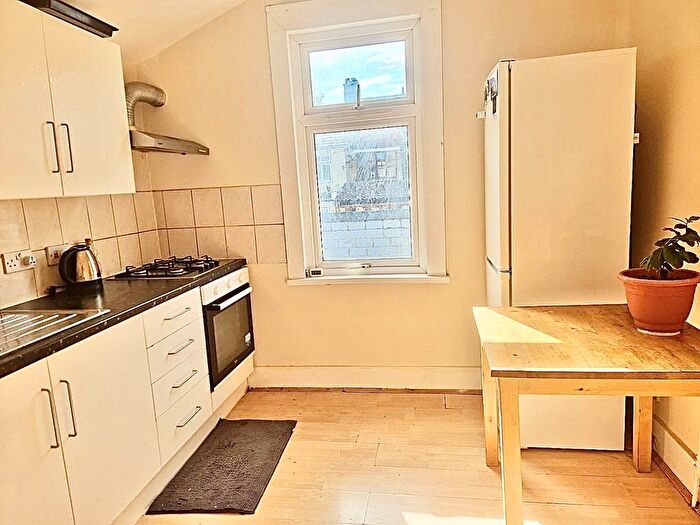 1 Bedroom Flat To Rent In Selsdon Road, London, E13