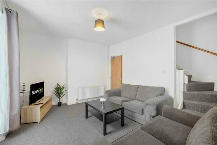 2 Bedroom Terraced House To Rent In Chedworth Street, Plymouth, PL4