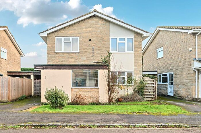 4 Bedroom Detached House To Rent In Caldicott Close, Shillingford, OX10