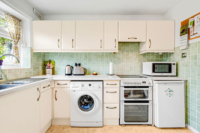 4 Bedroom Detached House For Sale In The Paddock, Lower Boddington, Northamptonshire, NN11