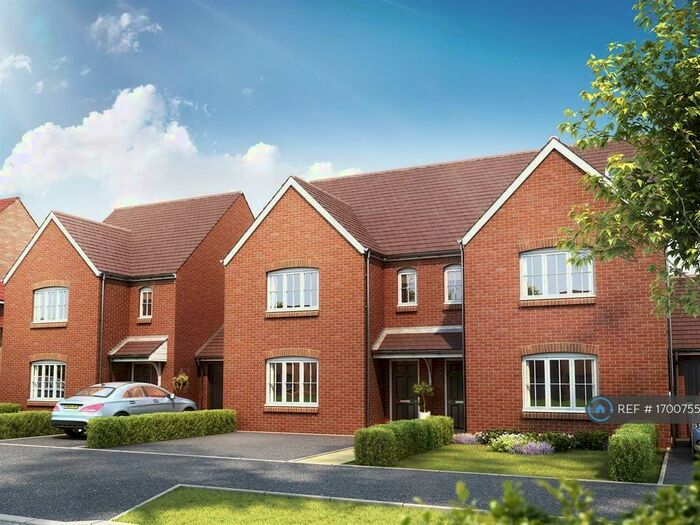 4 Bedroom Semi-Detached House To Rent In Austen Way, St. Albans, AL4