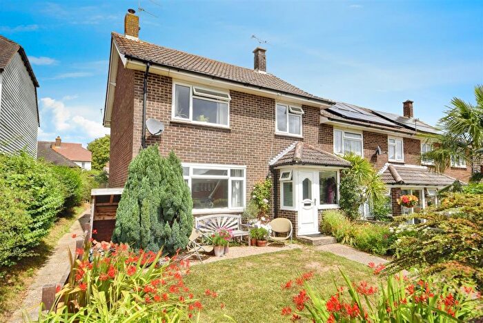 3 Bedroom End Of Terrace House For Sale In Cricketers Field, Staplecross, TN32