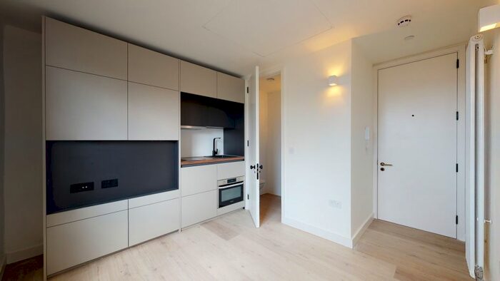 Studio To Rent In George Street, Luton, LU1