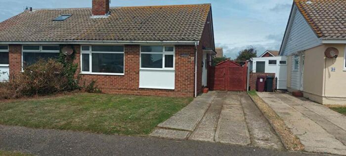 2 Bedroom Bungalow To Rent In Broad View, Selsey, PO20