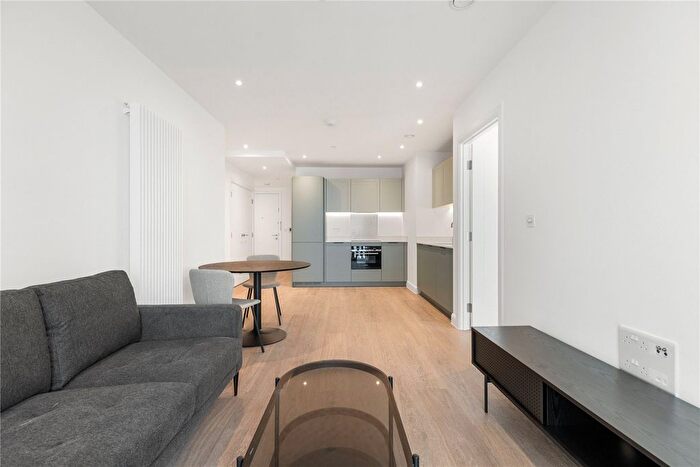 1 Bedroom Flat To Rent In Ellipse House, Royal Eden Docks, London, E16