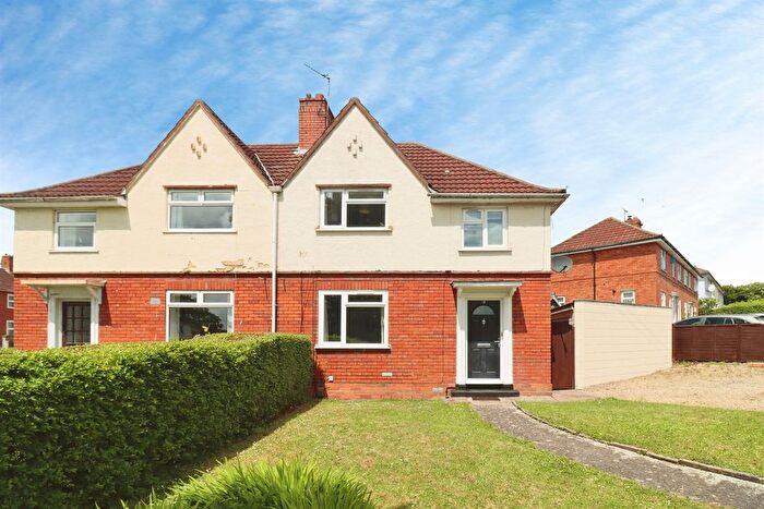 3 Bedroom Semi-Detached House For Sale In Newbury Road, Bristol, BS7