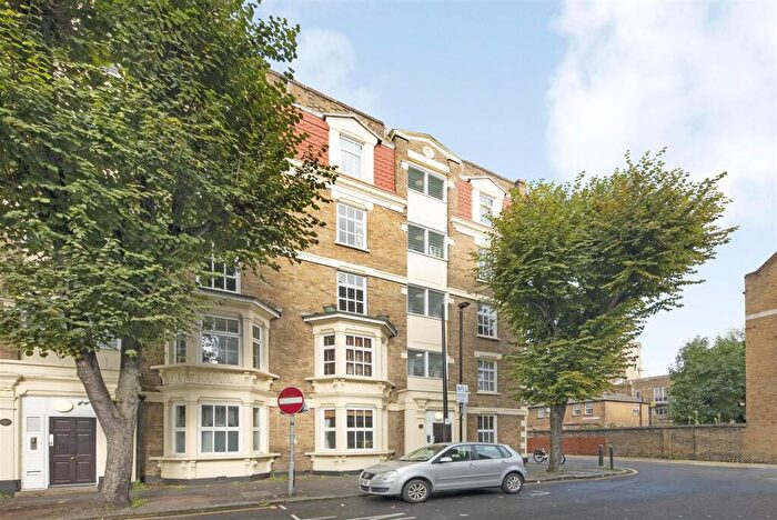 3 Bedroom Flat To Rent In Ainsley Street, London, E2