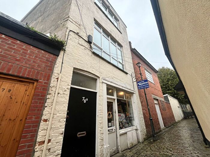 2 Bedroom Flat To Rent In Church Lane, Barnstaple, Devon, EX31