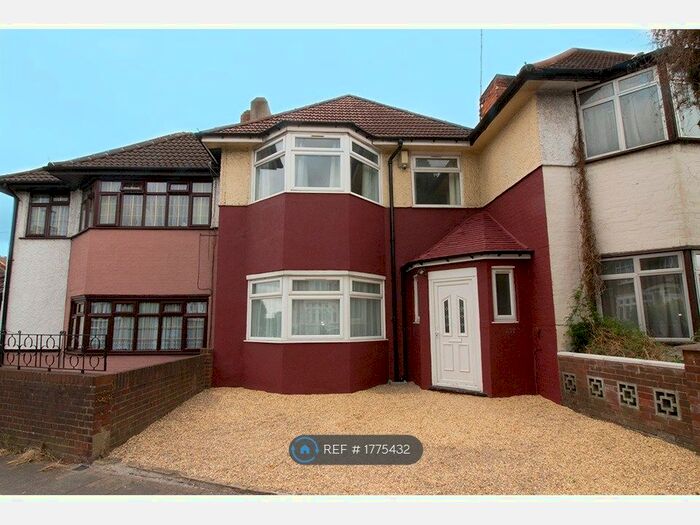 4 Bedroom Terraced House To Rent In Green Lanes, London, N13