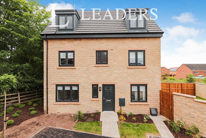 4 Bedroom Detached House To Rent In Limestone Avenue, Clay Cross, S45