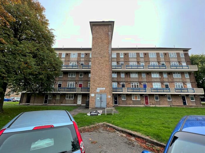 2 Bedroom Flat To Rent In Hatfield Court, Canberra Drive, Northolt, Middlesex, Jw, Northolt Middlesex, UB5