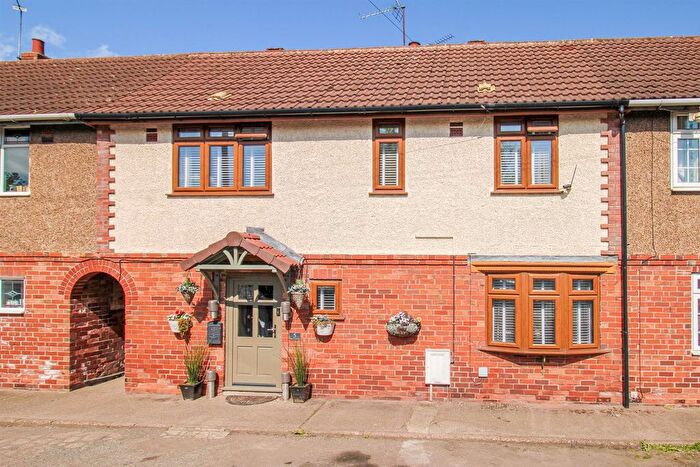 4 Bedroom Terraced House For Sale In Harewood Lane, Upton, Pontefract, WF9