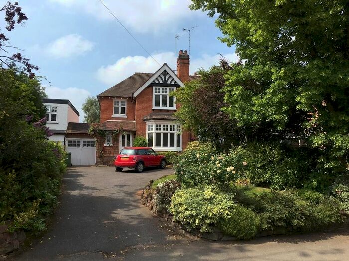 3 Bedroom Semi-Detached House To Rent In Church Hill Road, Solihull, B91