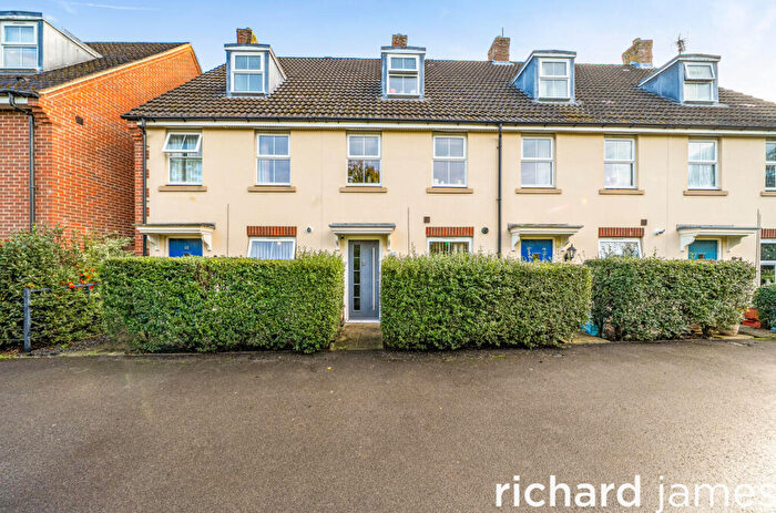 3 Bedroom Terraced House For Sale In Lavinia Walk, Taw Hill, Swindon, SN25