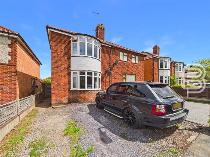 2 Bedroom Semi Detached House For Sale In Pytchley Road, Rugby, CV22