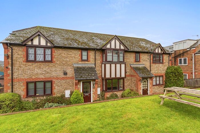 1 Bedroom Apartment For Sale In West Wycombe Road, High Wycombe, HP11