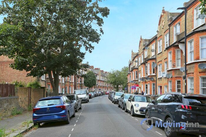 2 Bedroom Flat For Sale In Cato Road, Clapham, SW4
