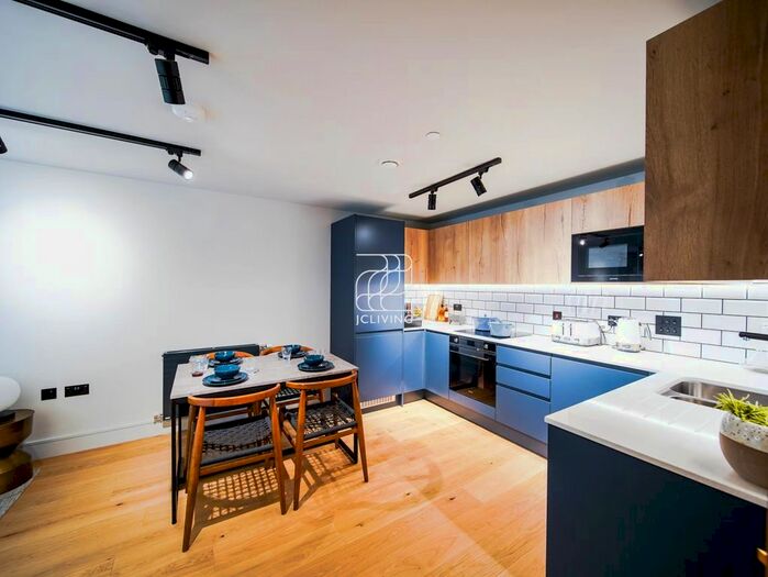 2 Bedroom Flat To Rent In Tower Bridge Road, London, SE1