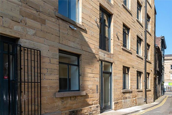 1 Bedroom Apartment To Rent In Chancery Lane, Huddersfield, HD1