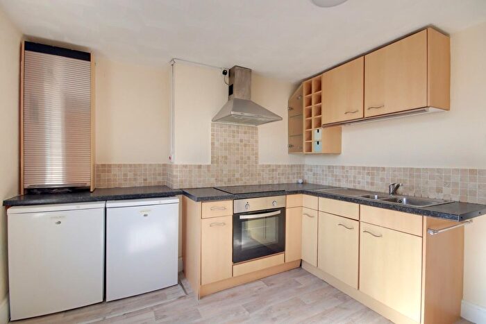 2 Bedroom Flat To Rent In Spa Road, Gloucester, GL1