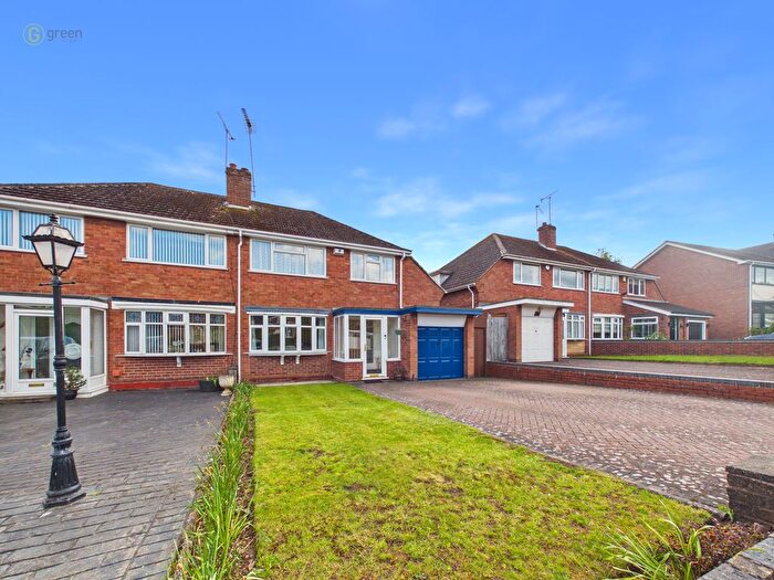 4 Bedroom Semi-Detached House For Sale In Longleat, Great Barr, Birmingham, B43