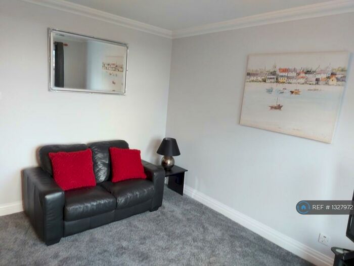 2 Bedroom Flat To Rent In Huntly Street, Aberdeen, AB10