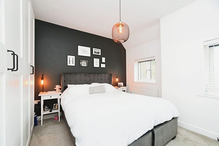 3 Bedroom Semi-Detached House For Sale In Woodland Close, Stratton St. Margaret, Swindon, SN25