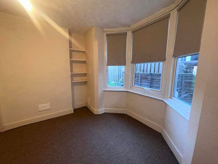 1 Bedroom Flat To Rent In Flat, St Andrews Road, MK40