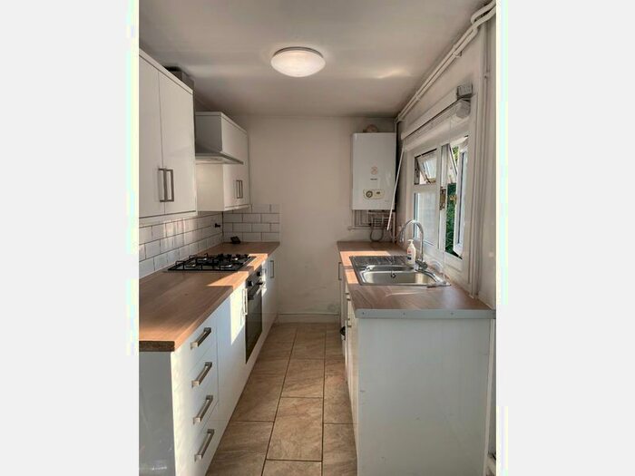 2 Bedroom Property To Rent In High Street, Abersychan, Pontypool, NP4