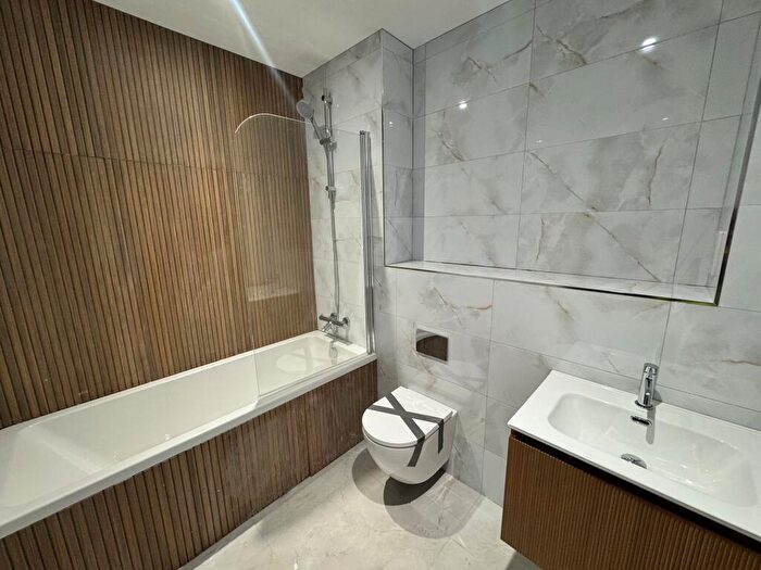 1 Bedroom Flat To Rent In Wimborne Road, Bournemouth, BH10