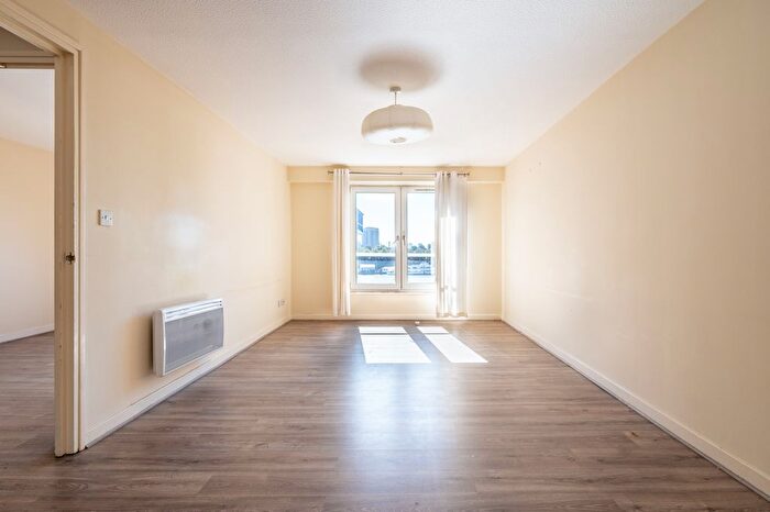 1 Bedroom Flat For Sale In Wapping High Street, London, E1W